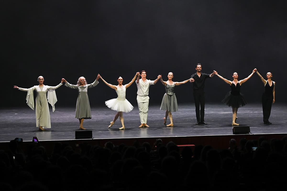 The Grey Swan Forestilling Applaus 3
